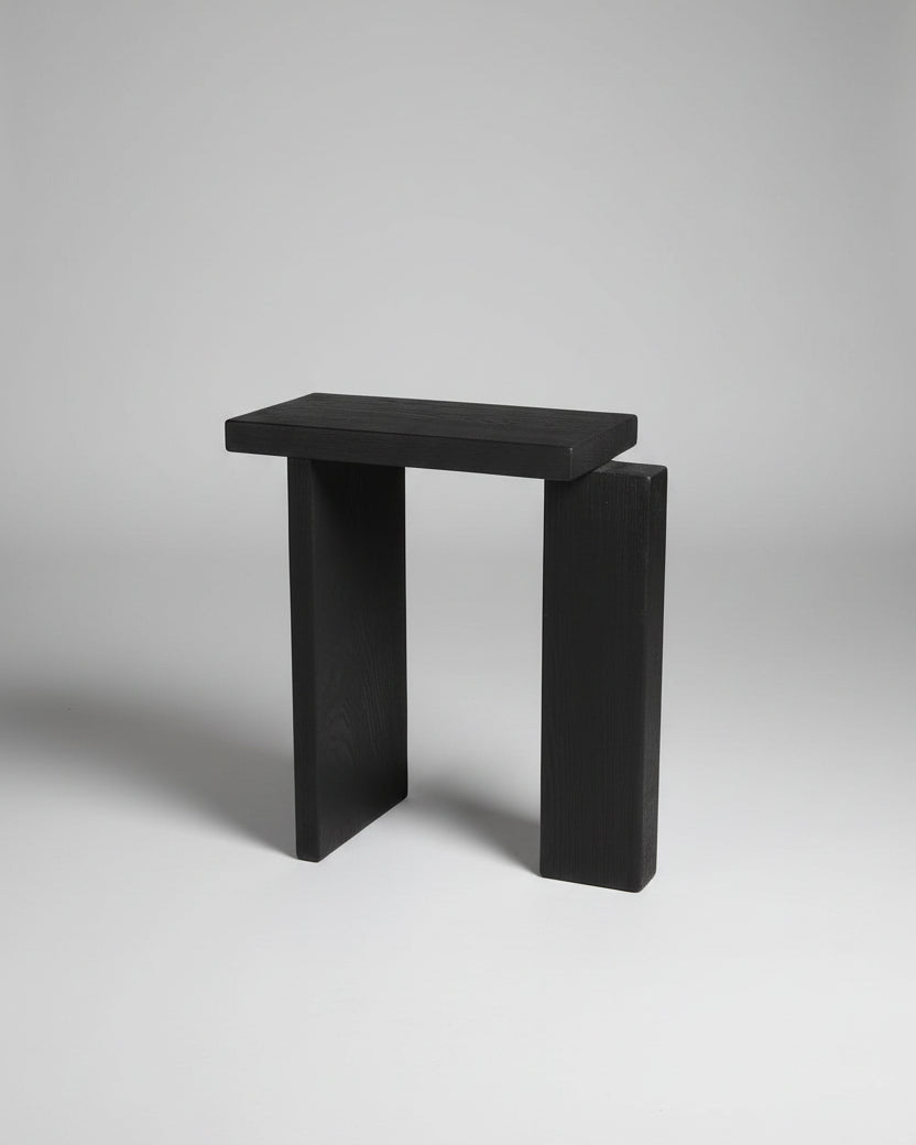 PERFORMANCE SIDE TABLE